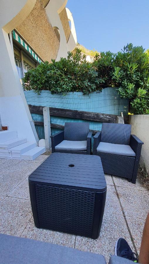 Studio 137 Port Camargue, Piscine, Climatisation, 4 Personnes Le Grau-du-Roi Luaran gambar
